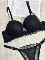 Noirelle Lace Set