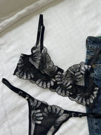 Valoire Lace Set
