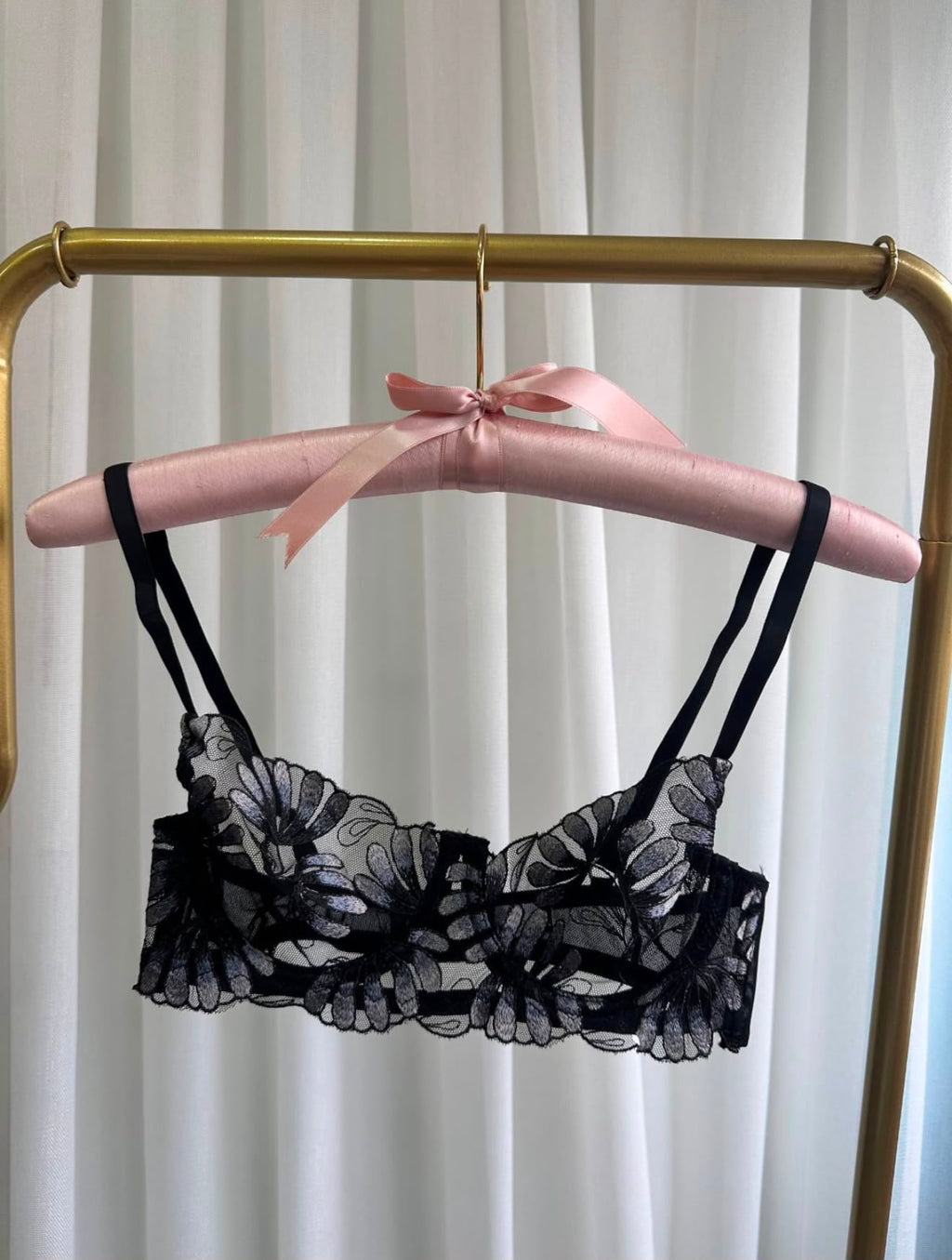 Valoire Lace Set