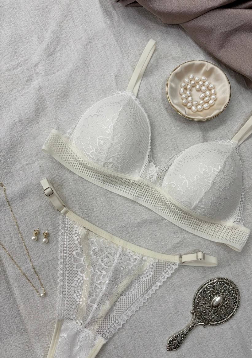 Ivoire Vivienne Lace Set
